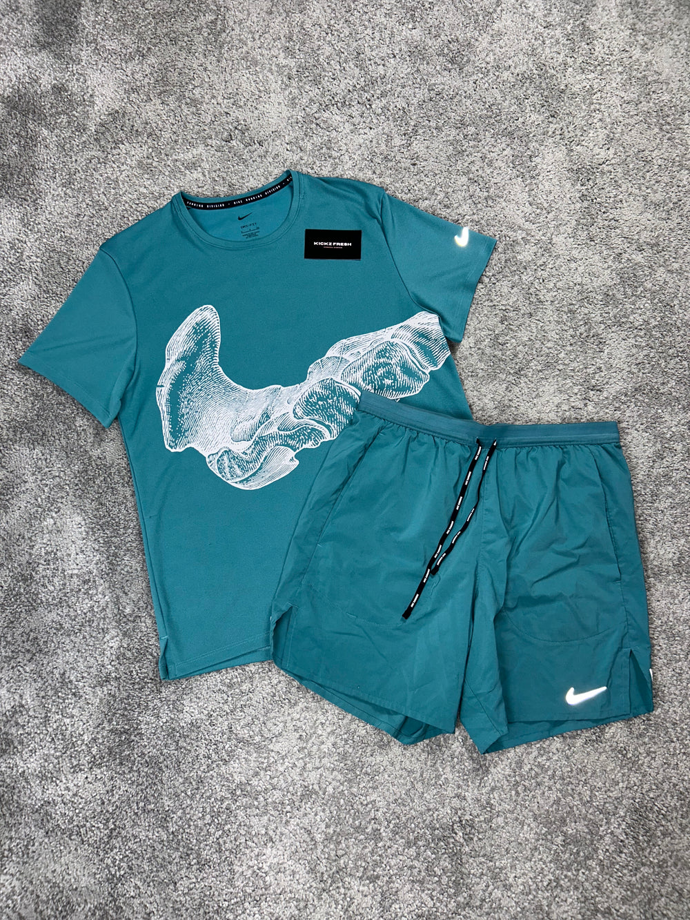 NIKE DIVISION HERRENSET „TÜRKIS“