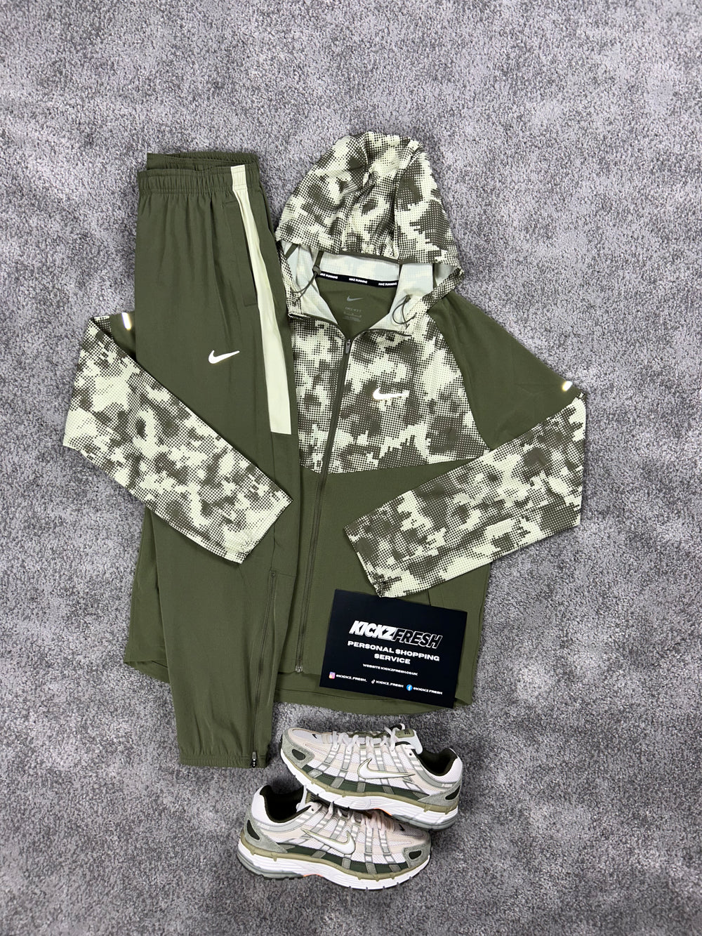 NIKE WINDRUNNER TRAININGANZUG CAMOUFLAGE CARGO KAKI