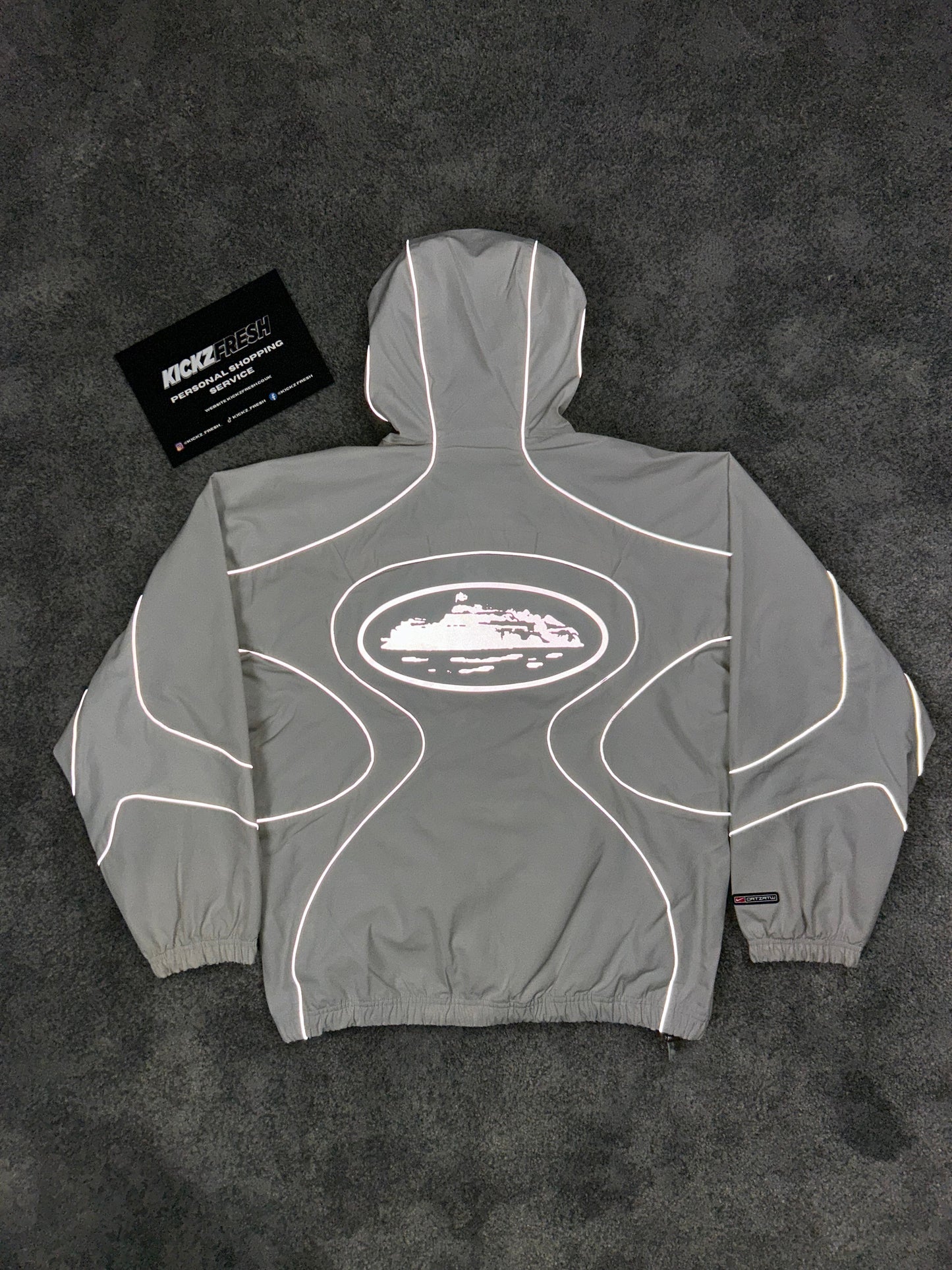 CORTEIZ RTW X NIKE NRG REFLEKTIERENDE JACKE CREMEWEISS