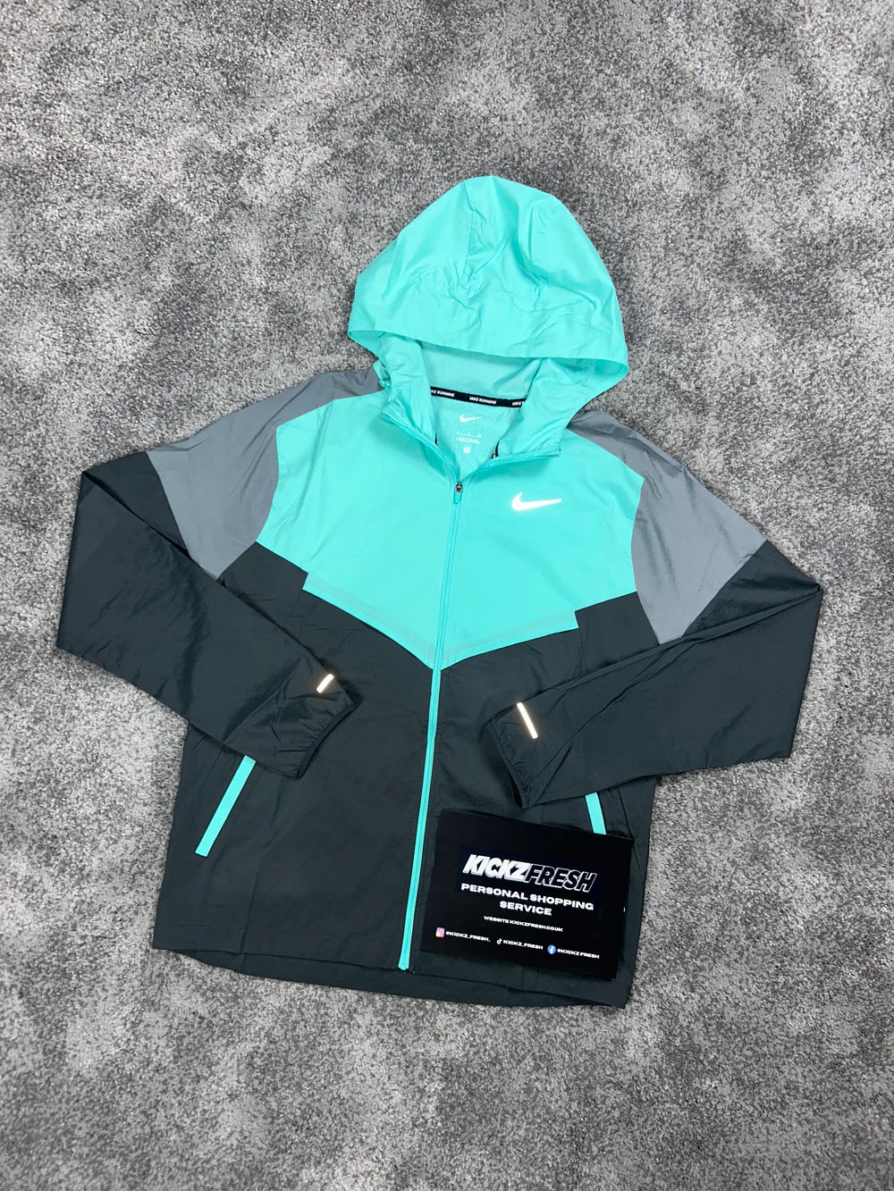 NIKE WINDRUNNER JACKE „HYPER TÜRKIS ANTHRAZIT“