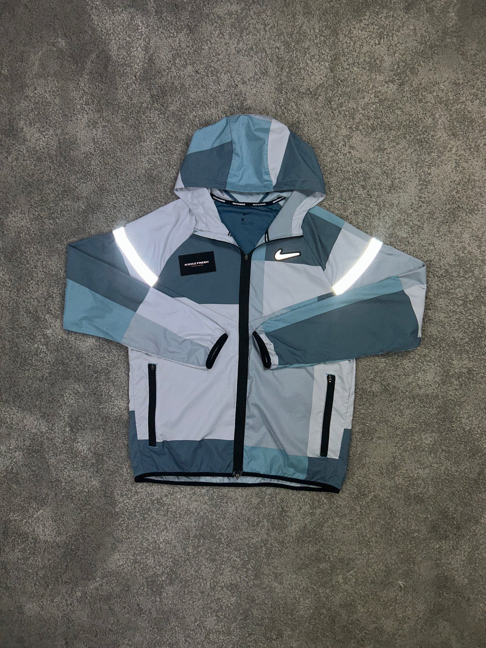 NIKE WINDRUNNER JACKE „ALUMINIUMBLAUES PATCHWORK“