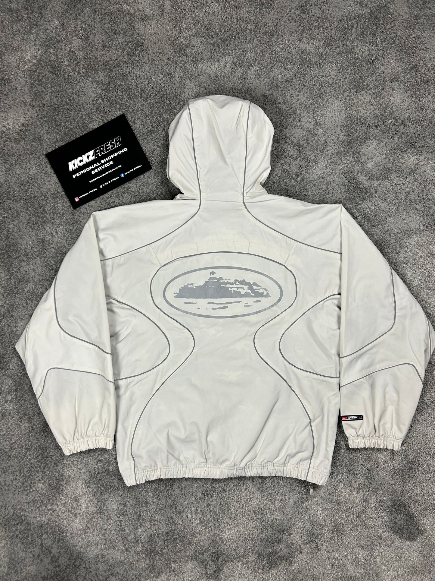 CORTEIZ RTW X NIKE NRG REFLEKTIERENDE JACKE CREMEWEISS