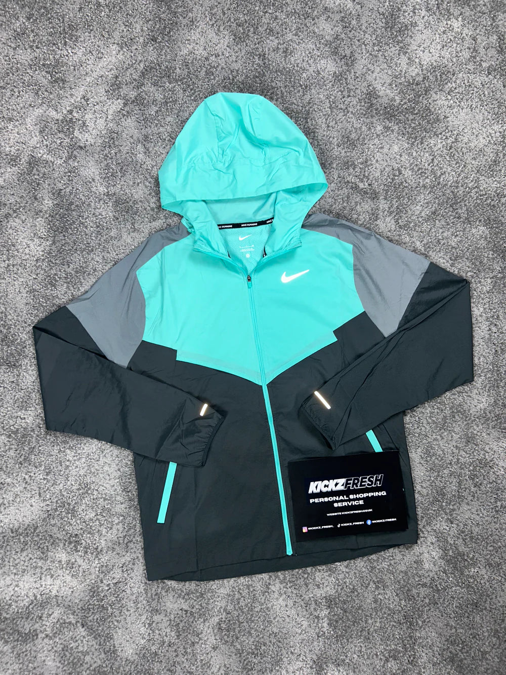 NIKE WINDRUNNER JACKE „HYPER TÜRKIS ANTHRAZIT“