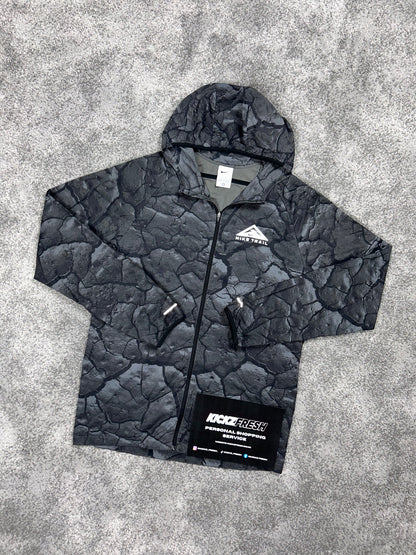 NIKE TRAIL WINDRUNNER JACKE „RARE“