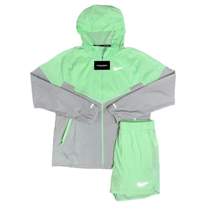 NIKE REPEL WINDRUNNER-SET MINTGRÜN DAMPF FÜR HERREN