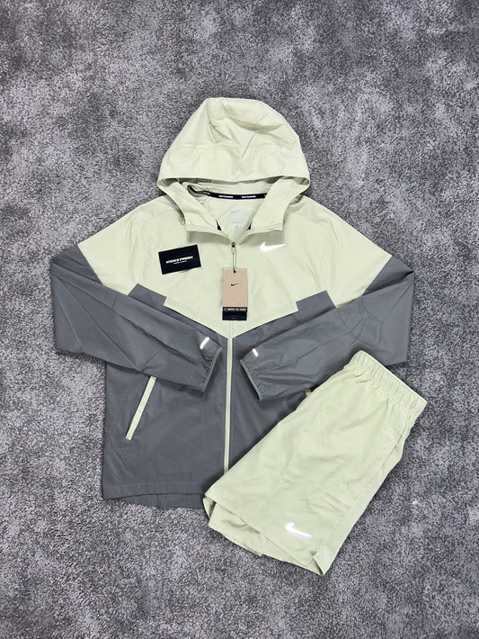 NIKE REPEL WINDRUNNER-SET OLIVGRÜN FÜR HERREN