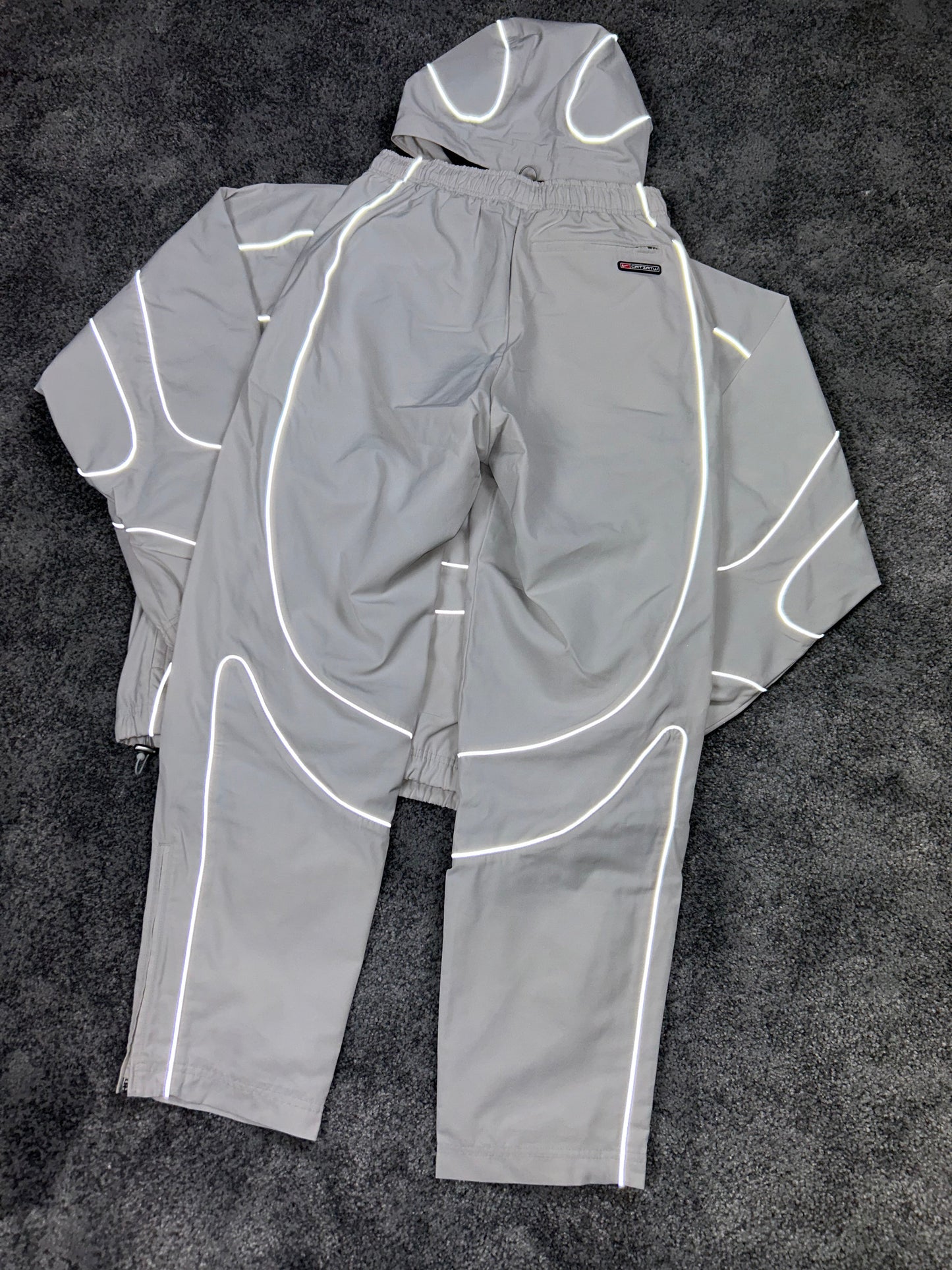 CORTEIZ RTW X NIKE NRG TRAININGSANZUG IN ECRU