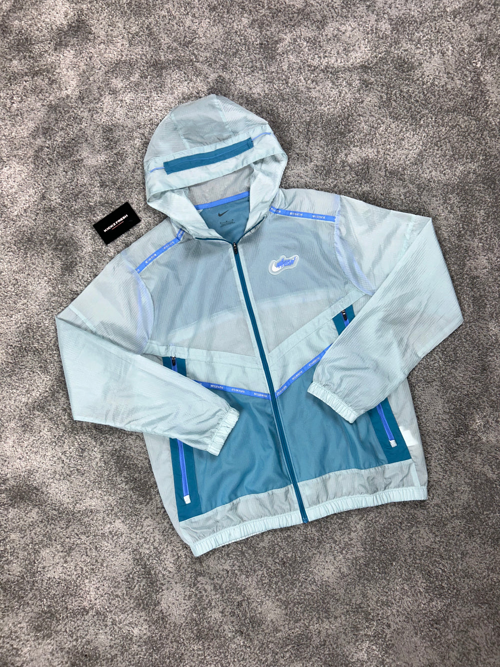 NIKE WINDRUNNER WILDRUN JACKE „EISBLAU“
