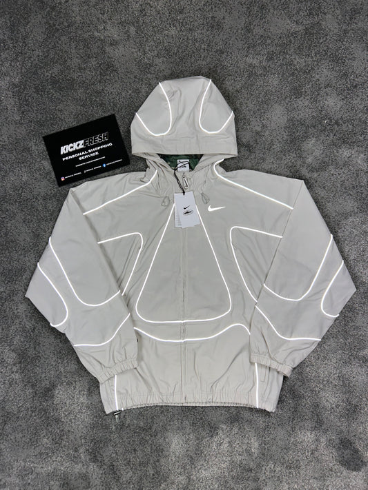 CORTEIZ RTW X NIKE NRG REFLEKTIERENDE JACKE CREMEWEISS