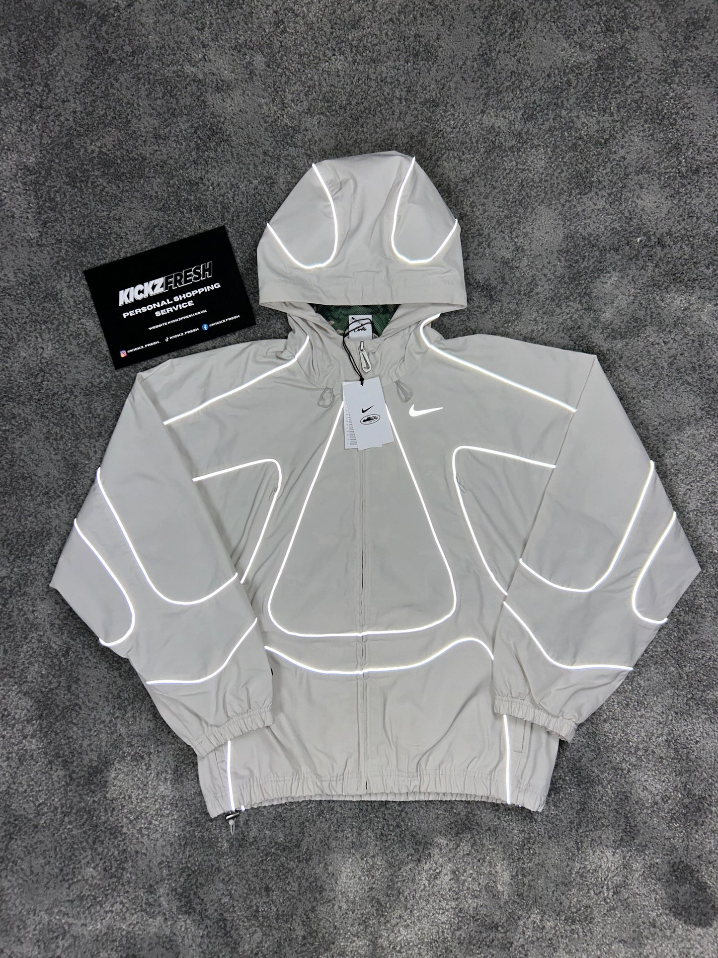 CORTEIZ RTW X NIKE NRG TRAININGSANZUG IN ECRU