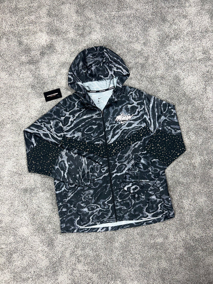 NIKE WINDRUNNER JACKE „FLÜSSIGMETALLISCH“