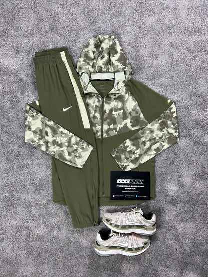 NIKE WINDRUNNER TRAININGANZUG CAMOUFLAGE CARGO KAKI