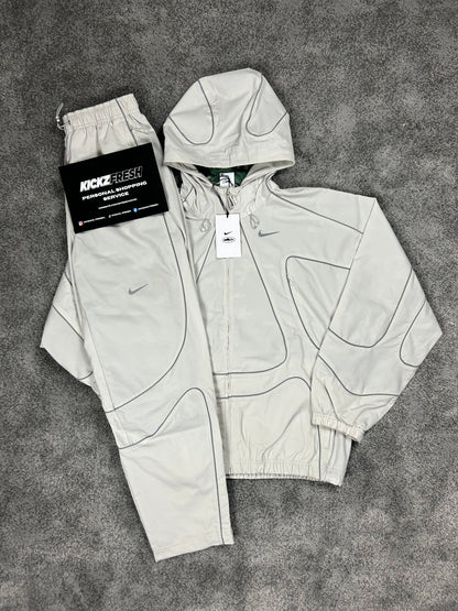 CORTEIZ RTW X NIKE NRG TRAININGSANZUG IN ECRU