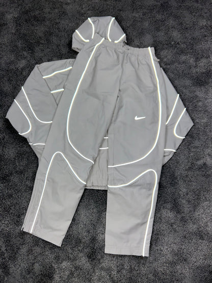 CORTEIZ RTW X NIKE NRG TRAININGSANZUG IN ECRU