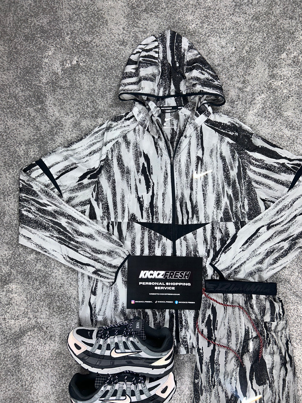 NIKE WINDRUNNER-SET ZEBRAMUSTER FÜR HERREN