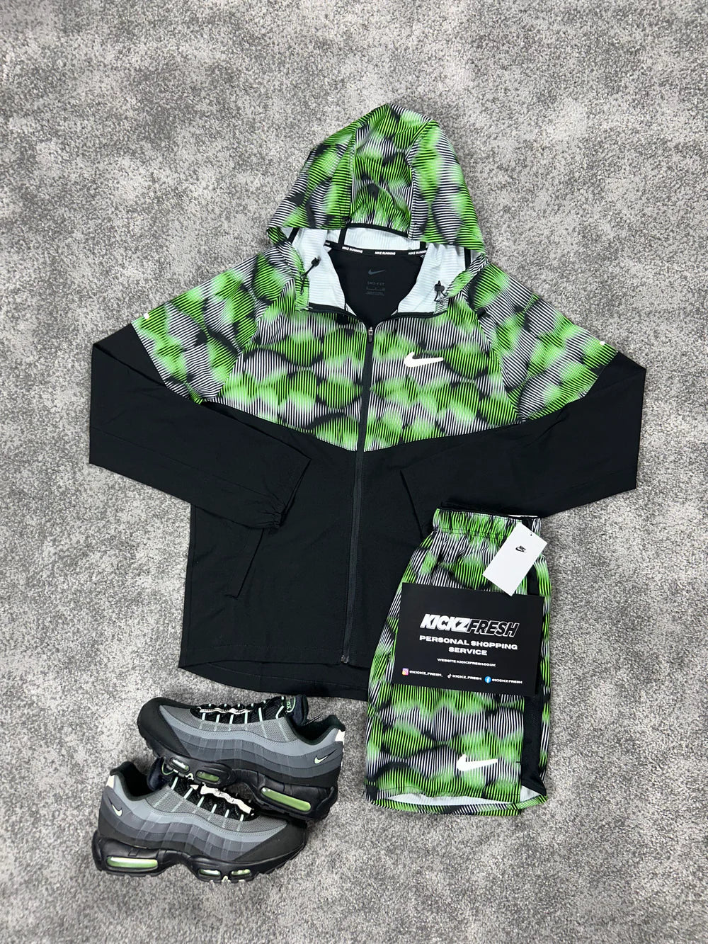 NIKE WINDRUNNER-SET SOUNDWAVE DAMPFGRÜN FÜR HERREN