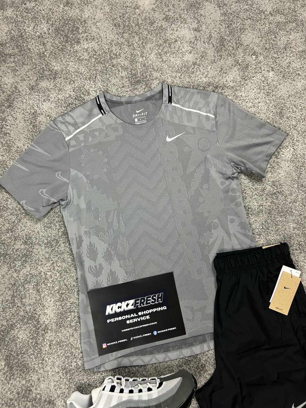 NIKE MILER TOKIO HERRENSET „GRAU“