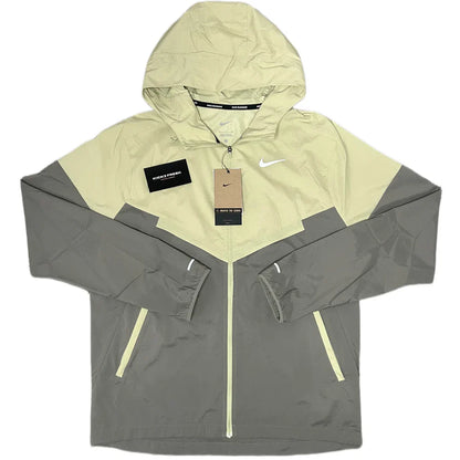 NIKE WINDRUNNER JACKE „OLIVGRÜN“